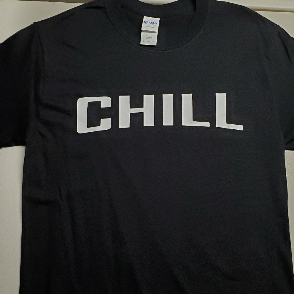 New Shirt Netflix Chill unisex Small